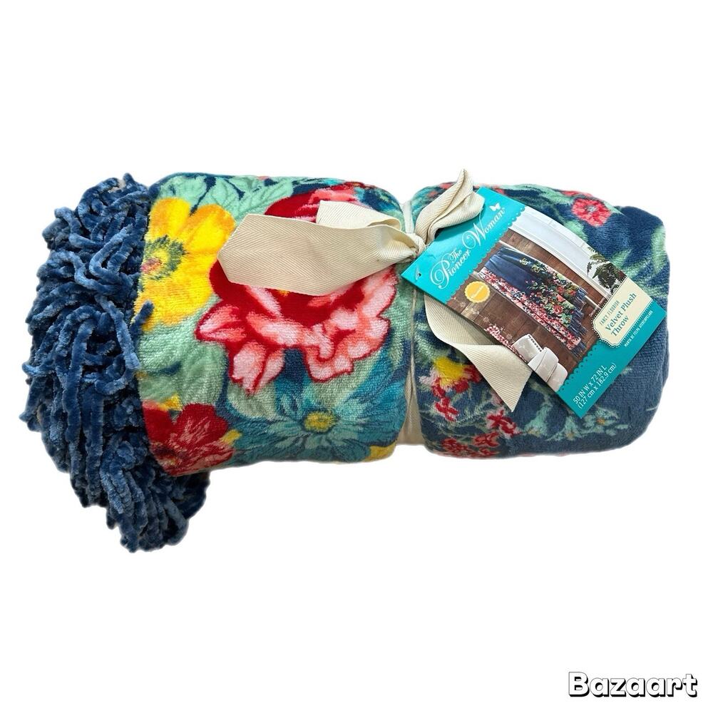 NEW Pioneer Women Plush Throw Fancy Flourish 50in x 72in Reversible